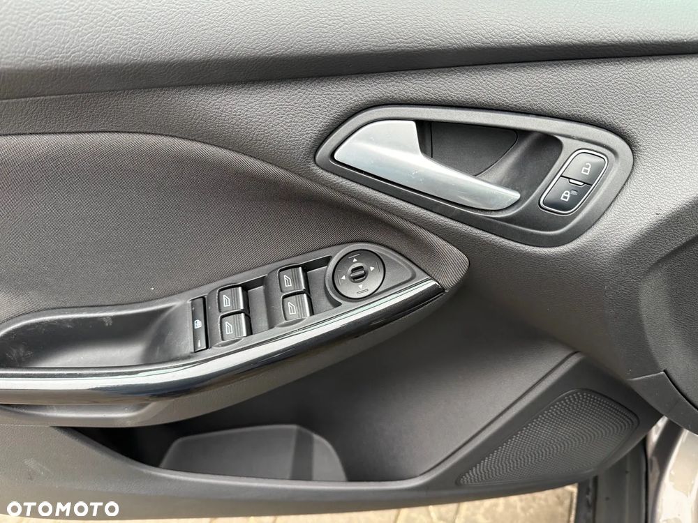 Ford Focus 1.0 EcoBoost Active - 12