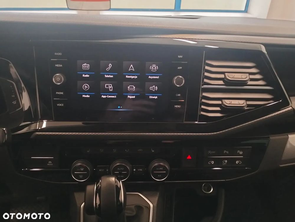 Volkswagen Multivan - 19