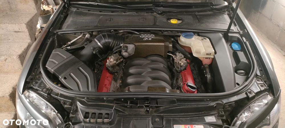 Audi RS4 Limousine - 12