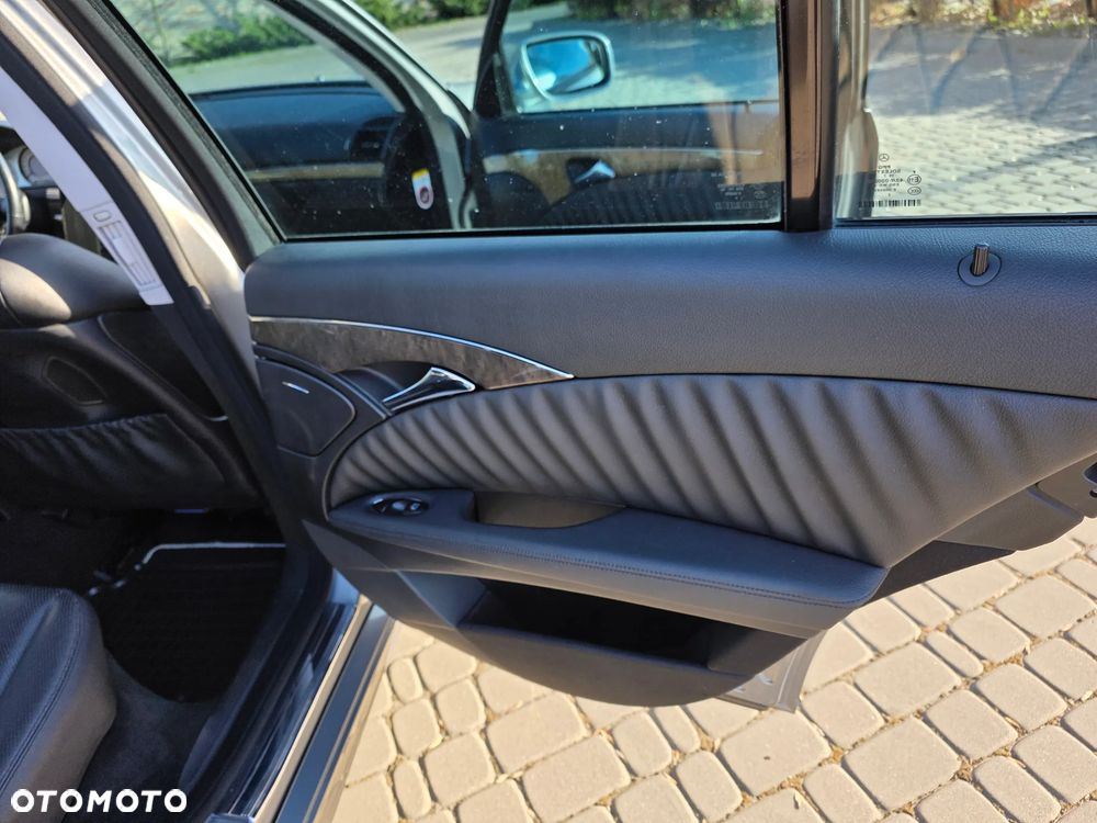 Mercedes-Benz Klasa E 320 CDI 4-Matic Avantgarde - 20