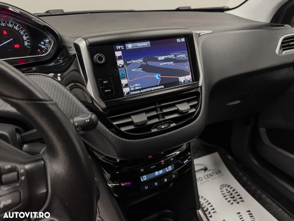 Peugeot 2008 PureTech 82 Style - 30