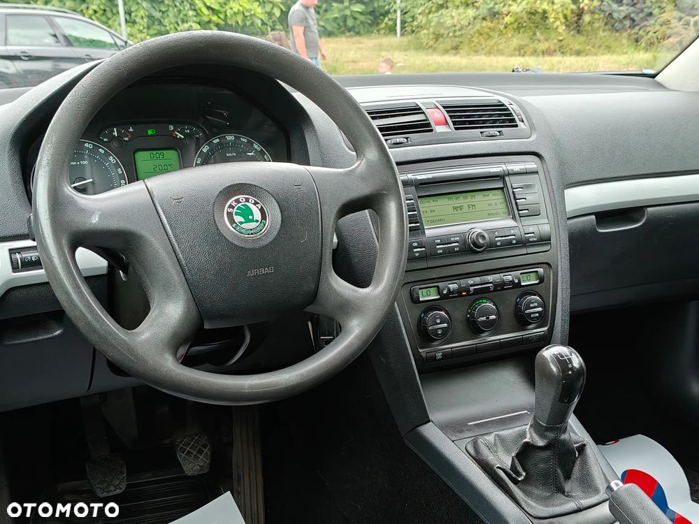 Skoda Octavia 1.6 Selection - 6