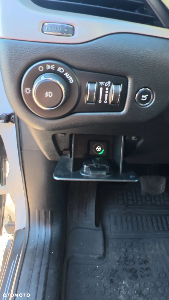 Jeep Cherokee 3.2 V6 Pentastar Active Drive I Automatik Limited - 13