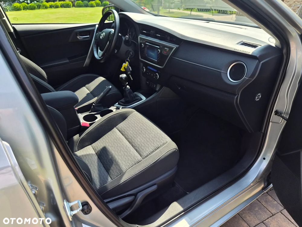 Toyota Auris 1.6 Valvematic Comfort - 25