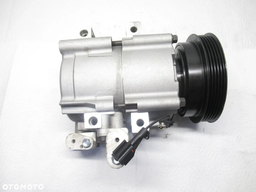 Kompresor klimatyzacji Hyundai Highway Kia Sorento Nissens 89276 - 5