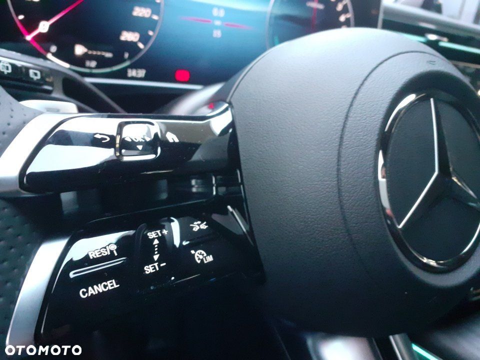 Mercedes-Benz Klasa E - 17