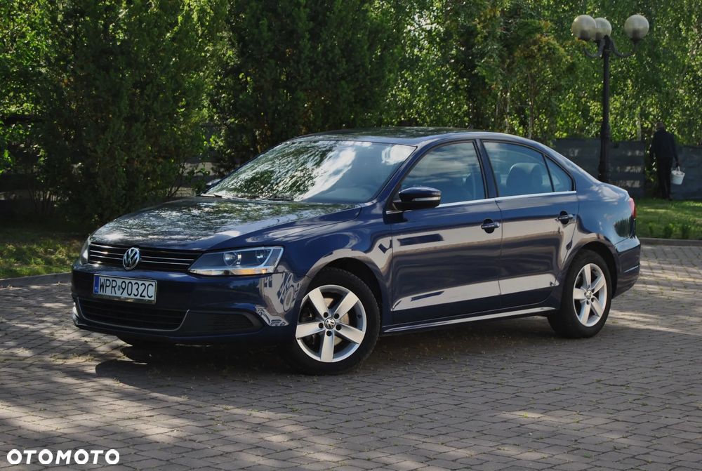 Volkswagen Jetta 2.0 TDI Match - 1