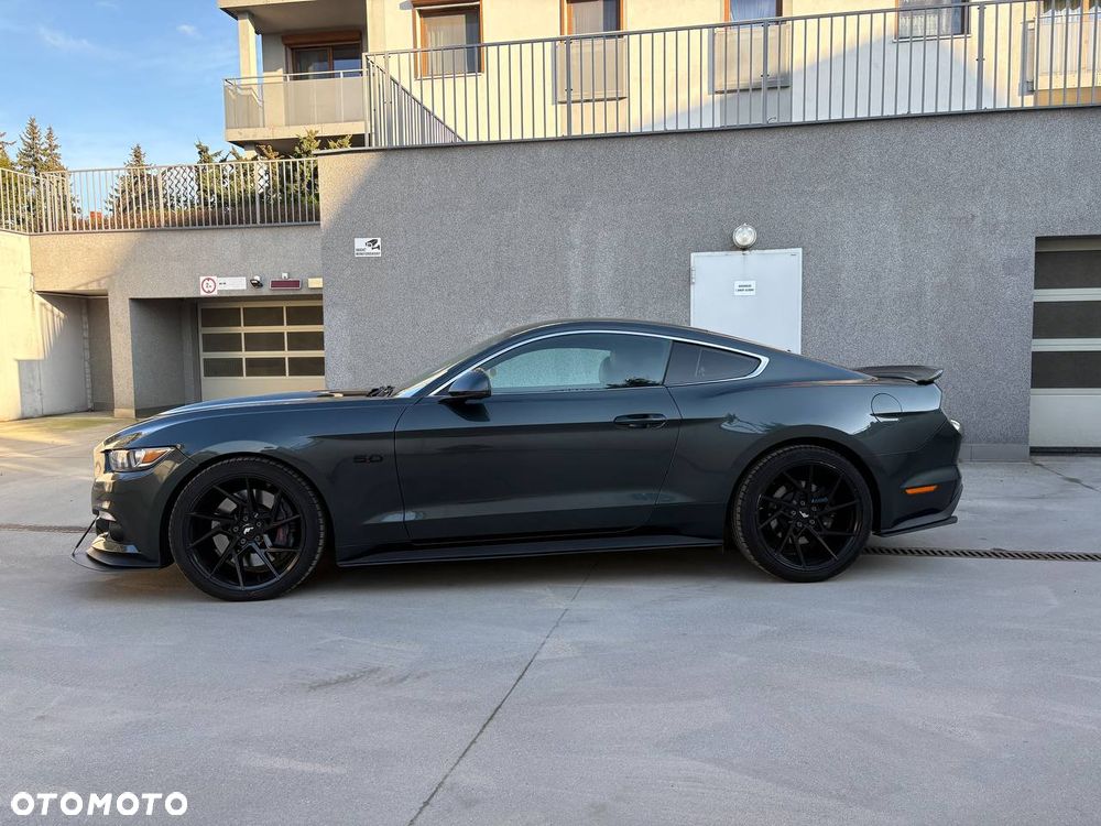 Ford Mustang 5.0 V8 GT - 10