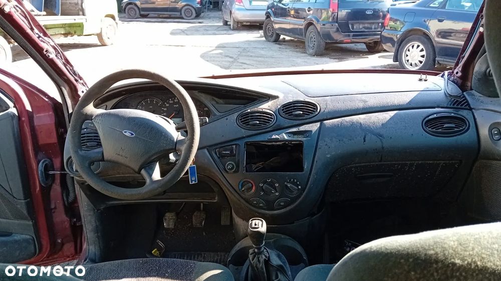 TYLKO CZĘŚCI Ford Focus MK1 1.8TDDI 90KM 66KW C9DA 98r-01r kombi lakier: P8 - 9