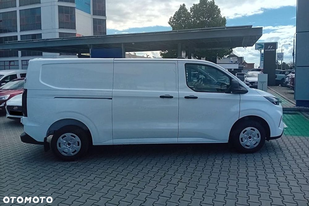 Ford Transit Custom 320 L2H1 Trend A8 2.0 136KM - 10