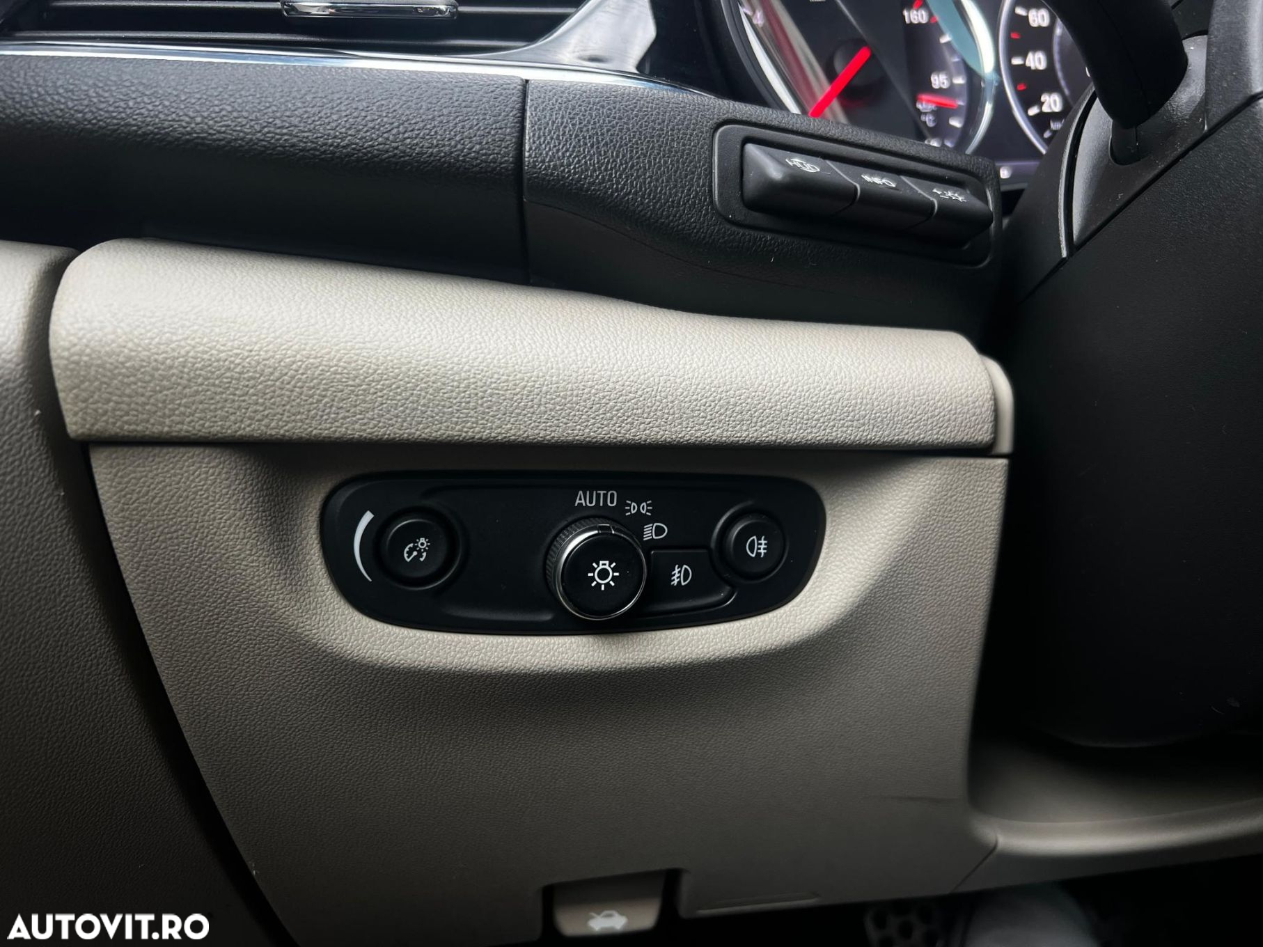 Opel Insignia - 26