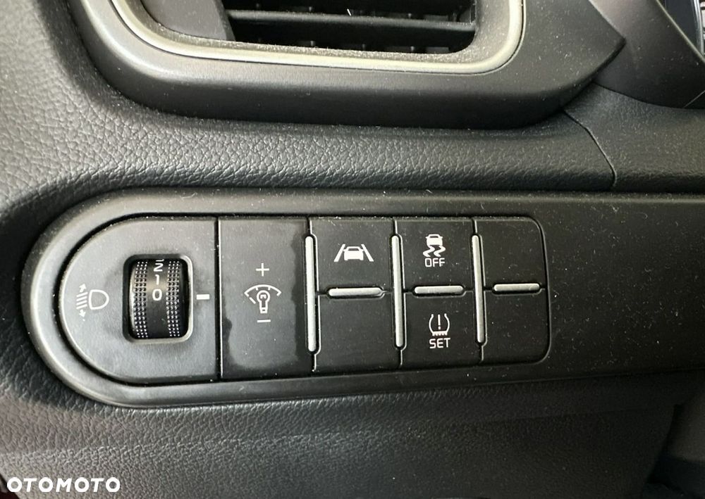 Kia Ceed - 21