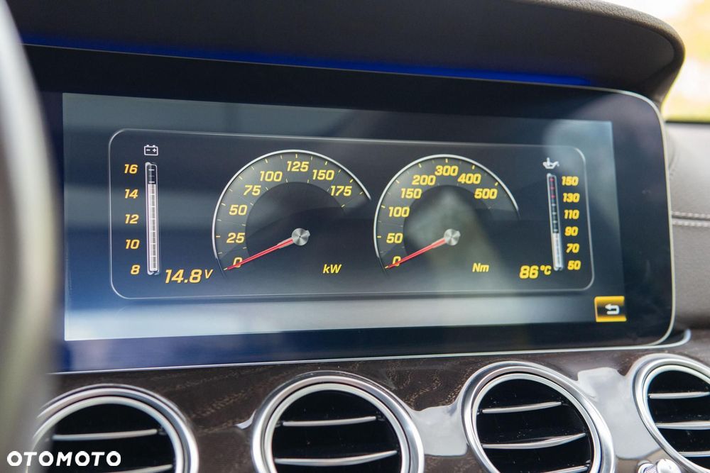Mercedes-Benz Klasa E 220 d 9G-TRONIC Exclusive - 28
