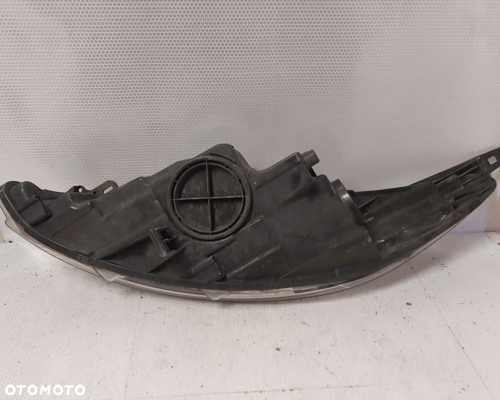 .  LAMPA PRZOD PRZEDNIA PRAWA FORD FIESTA MK7 - 6
