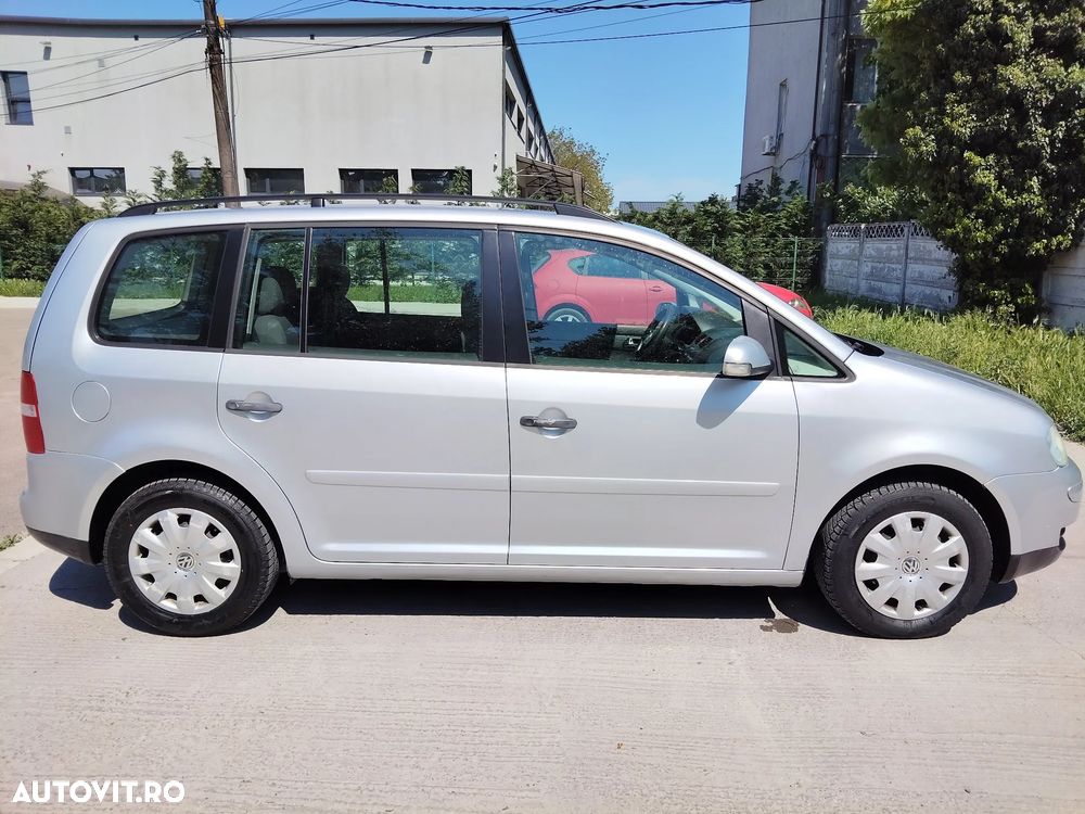 Volkswagen Touran 1.9 TDI Conceptline - 3