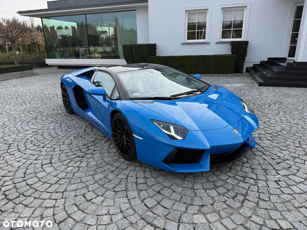 Lamborghini Aventador - 3