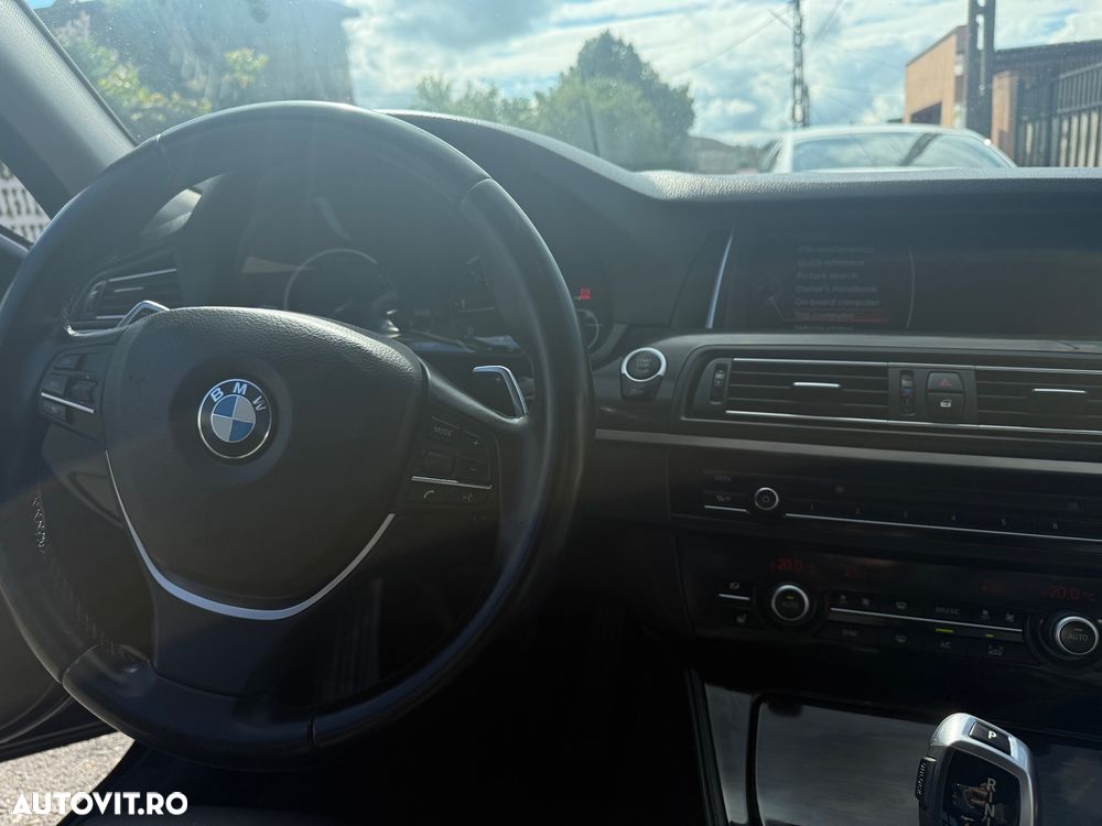 BMW Seria 5 520d AT - 11