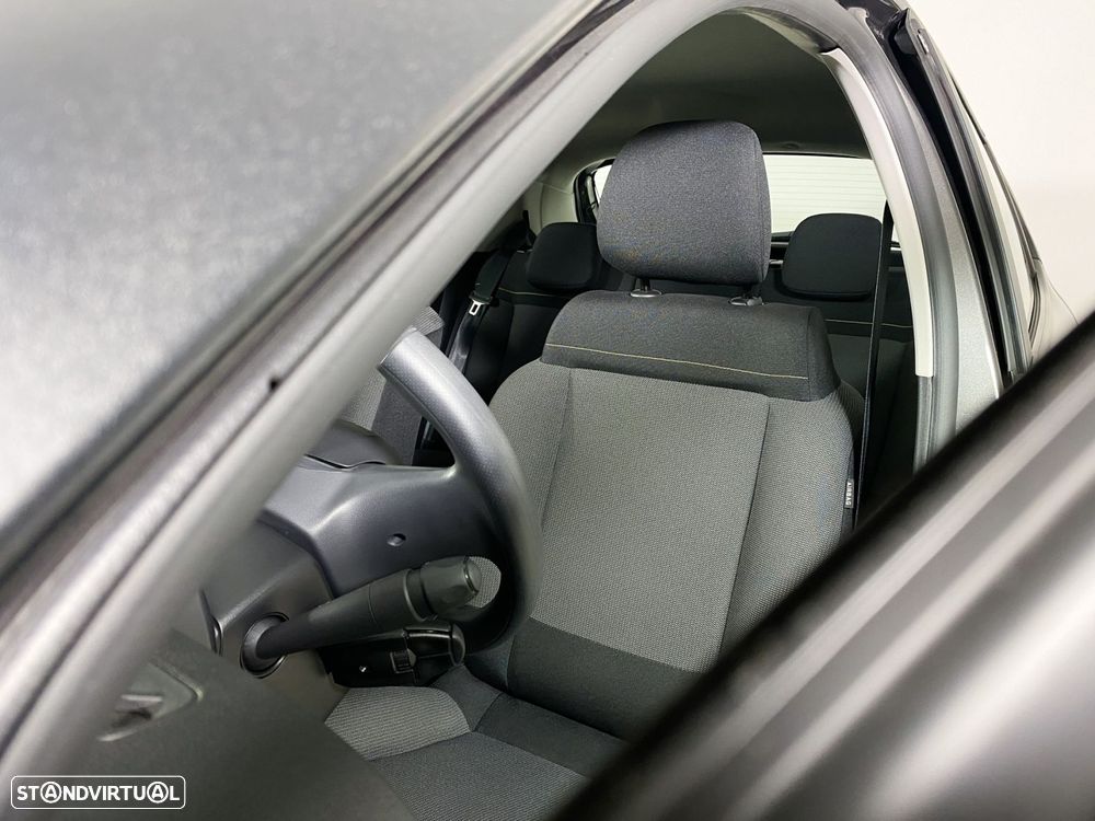 Citroën C3 1.2 PureTech C-Series - 19