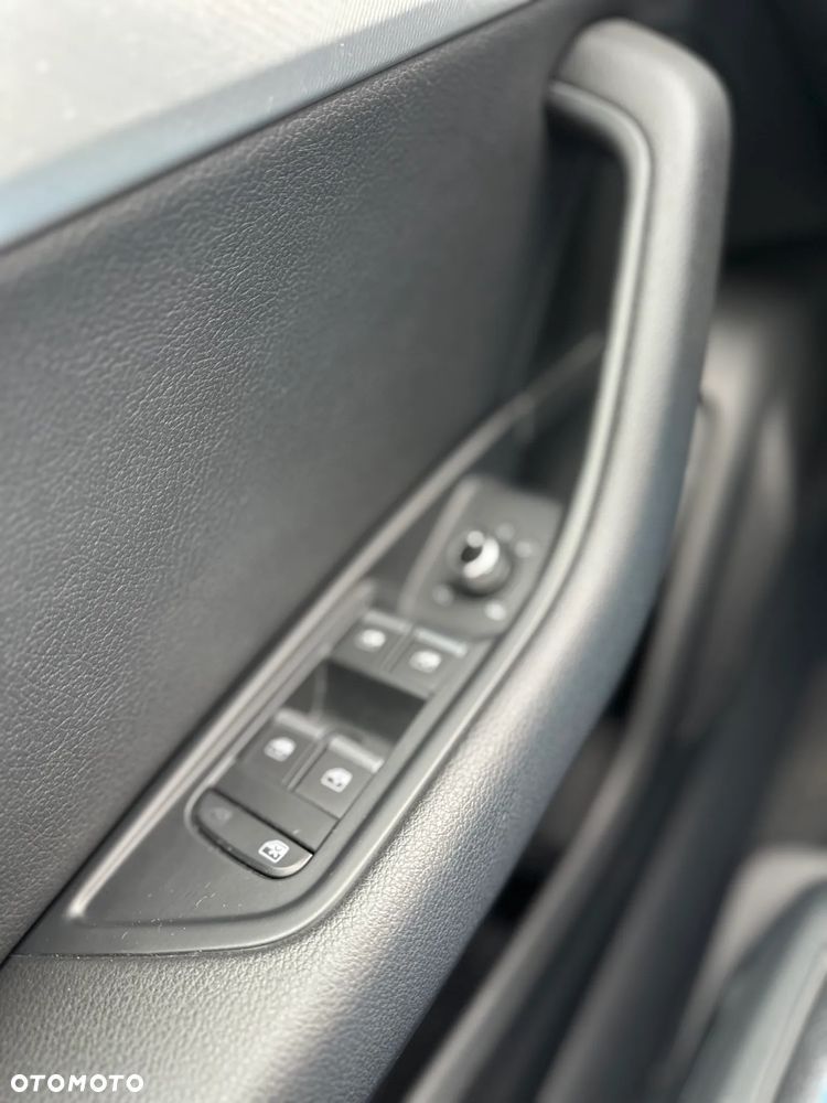 Audi A4 Limousine - 9