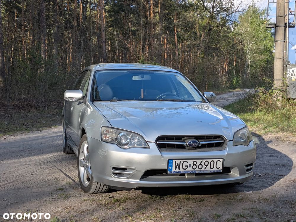 Subaru Legacy 2.0i MT - 2