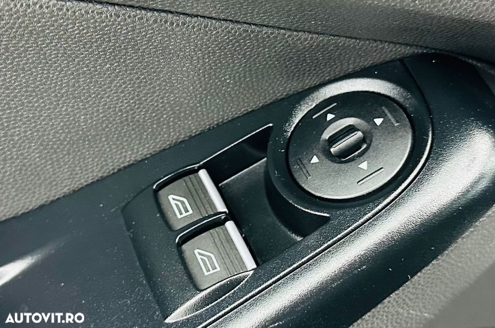 Ford Fiesta 1.0 EcoBoost Start-Stop Trend - 11