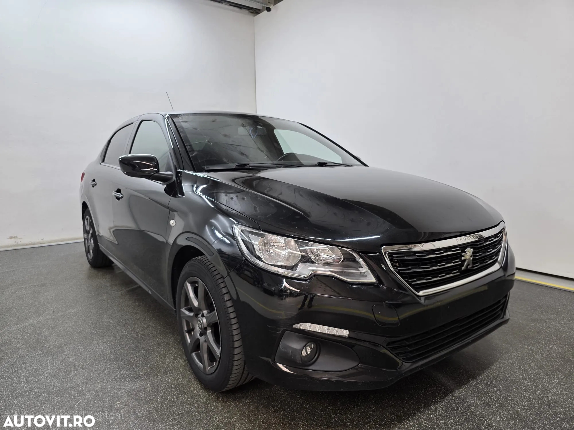 Peugeot 301 - 2