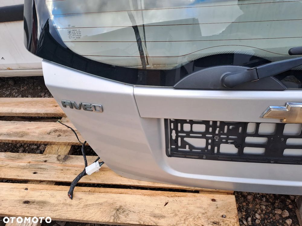Chevrolet Aveo T250 HB 5D klapa bagażnika zderzak drzwi kod lakieru 92U - 7