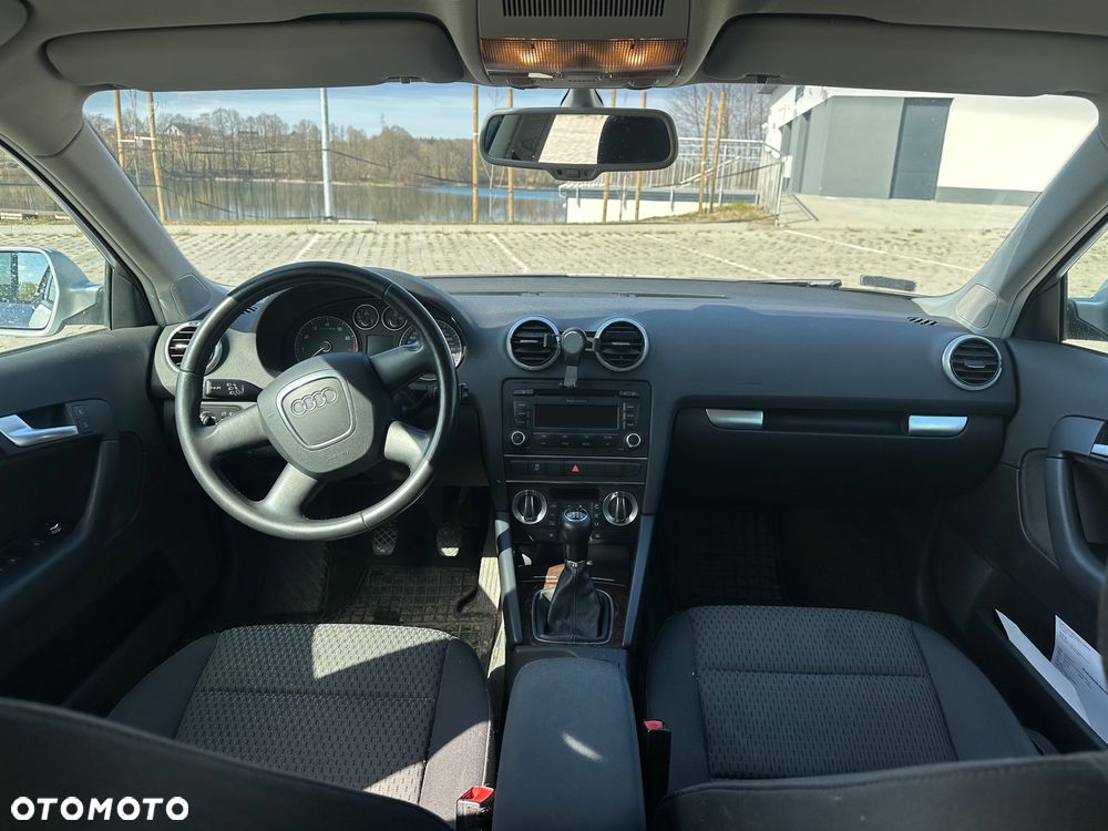 Audi A3 Sportback 1.8 TFSI Ambiente - 6