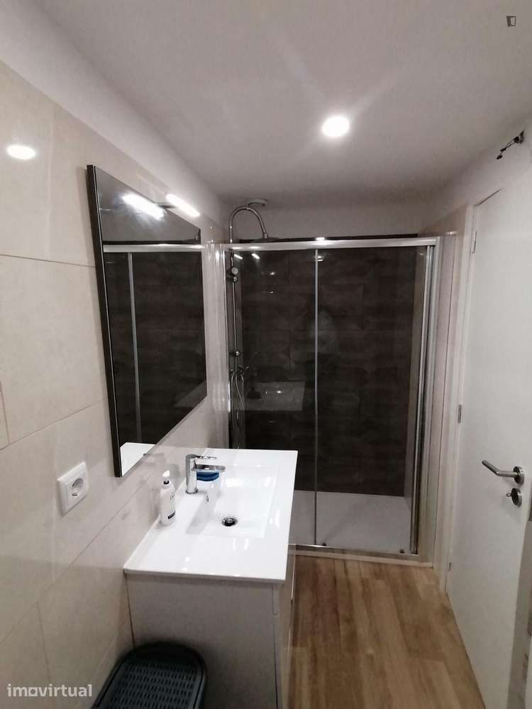 Estúdio - localizado em Cedofeita Porto - Grande imagem: 3/5