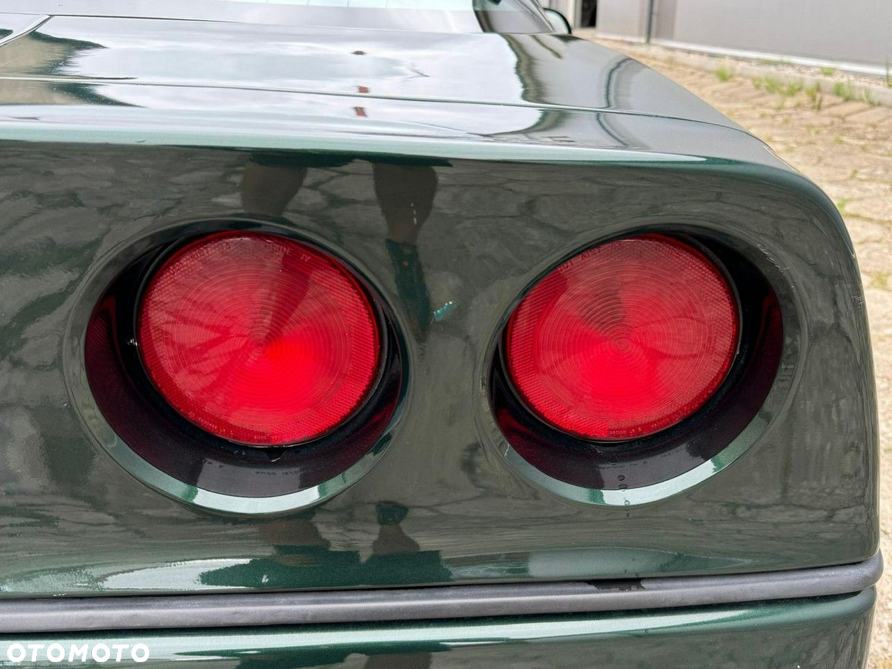 Chevrolet Corvette - 32