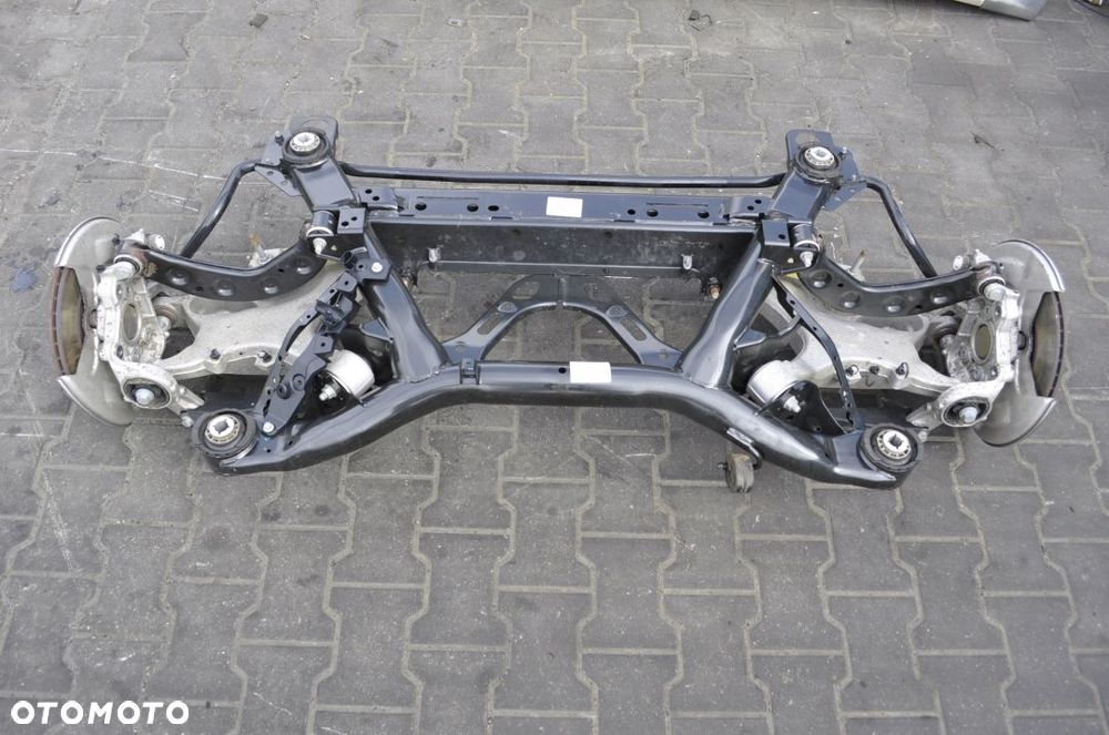 VOLVO S60 III V60 II ZAWIESZENIE BELKA TYŁ TYLNA - 1