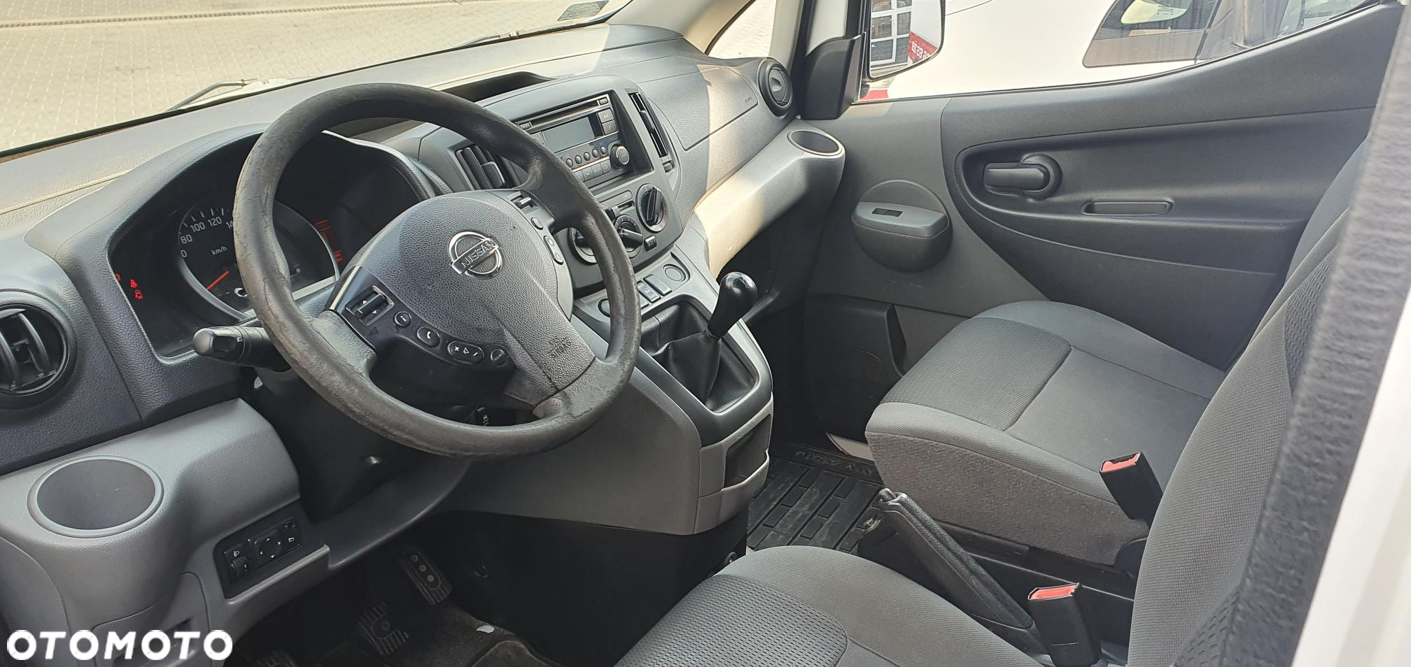 Nissan NV200 - 4