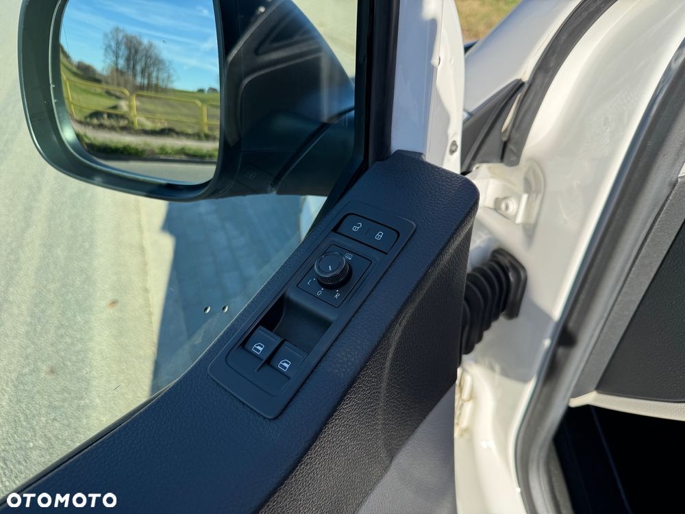 Volkswagen Transporter - 15