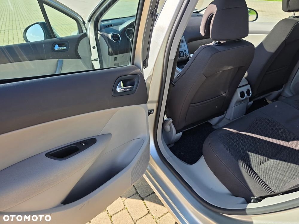 Peugeot 308 1.6 HDi Premium - 11