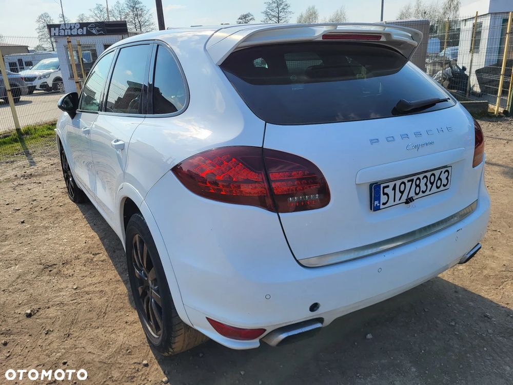 Porsche Cayenne Platinum Edition - 12