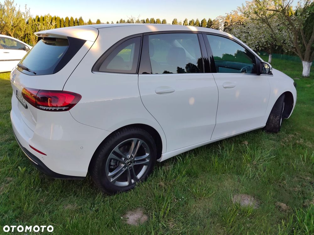 Mercedes-Benz Klasa B 180 d Style 7G-DCT - 12
