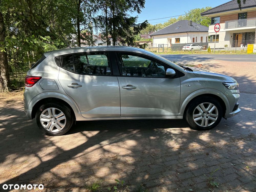 Dacia Sandero - 8