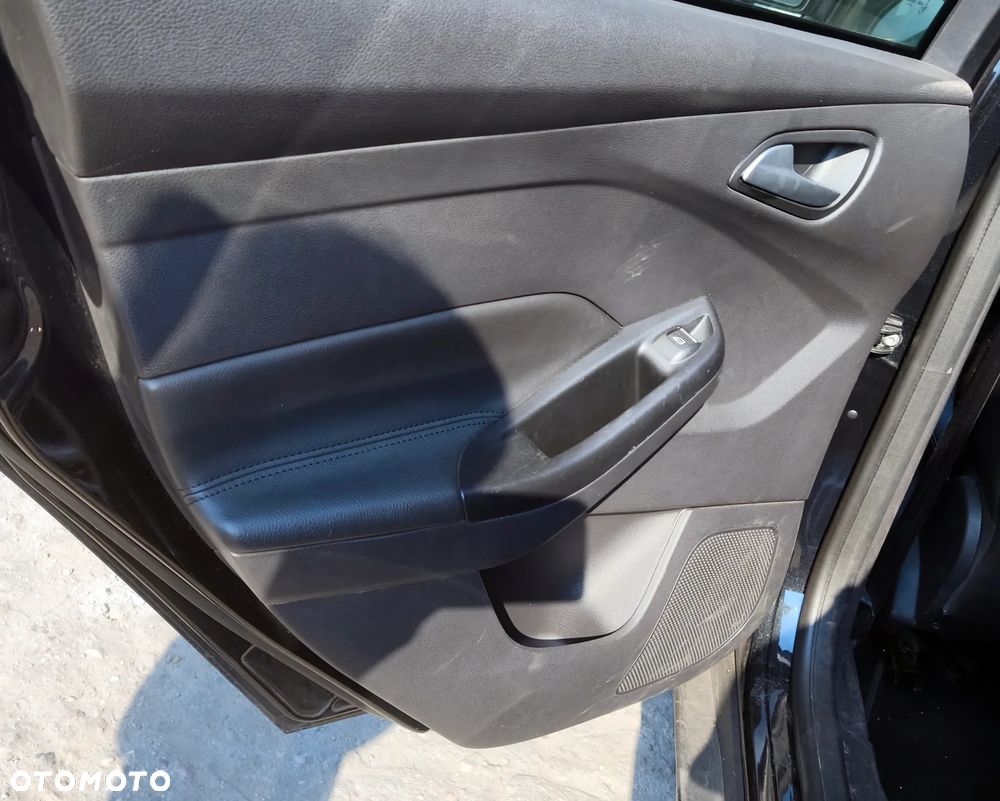 FORD FOCUS MK3 III 13r KOMBI FOTELE KANAPA PÓŁSKÓRA BOCZKI EUROPA - 10