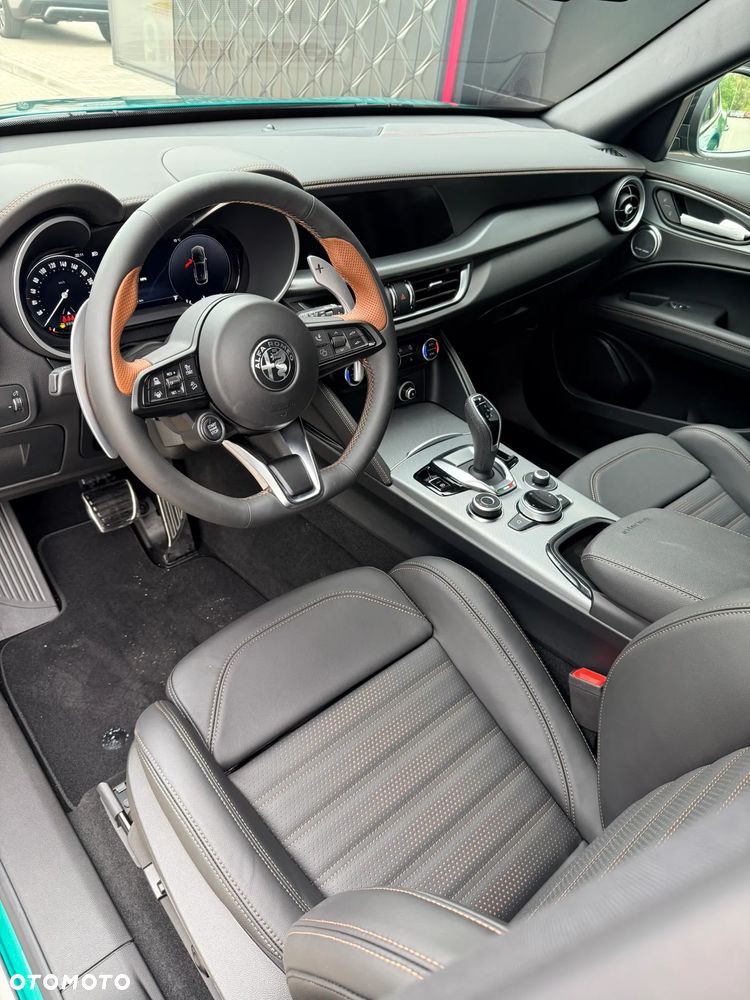 Alfa Romeo Stelvio 2.0 Turbo Intensa Q4 - 10