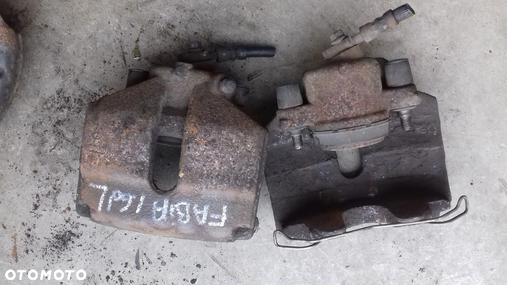 zacisk przód przedni lewy prawy  Fabia II 1.6 TDI CAYC - 1
