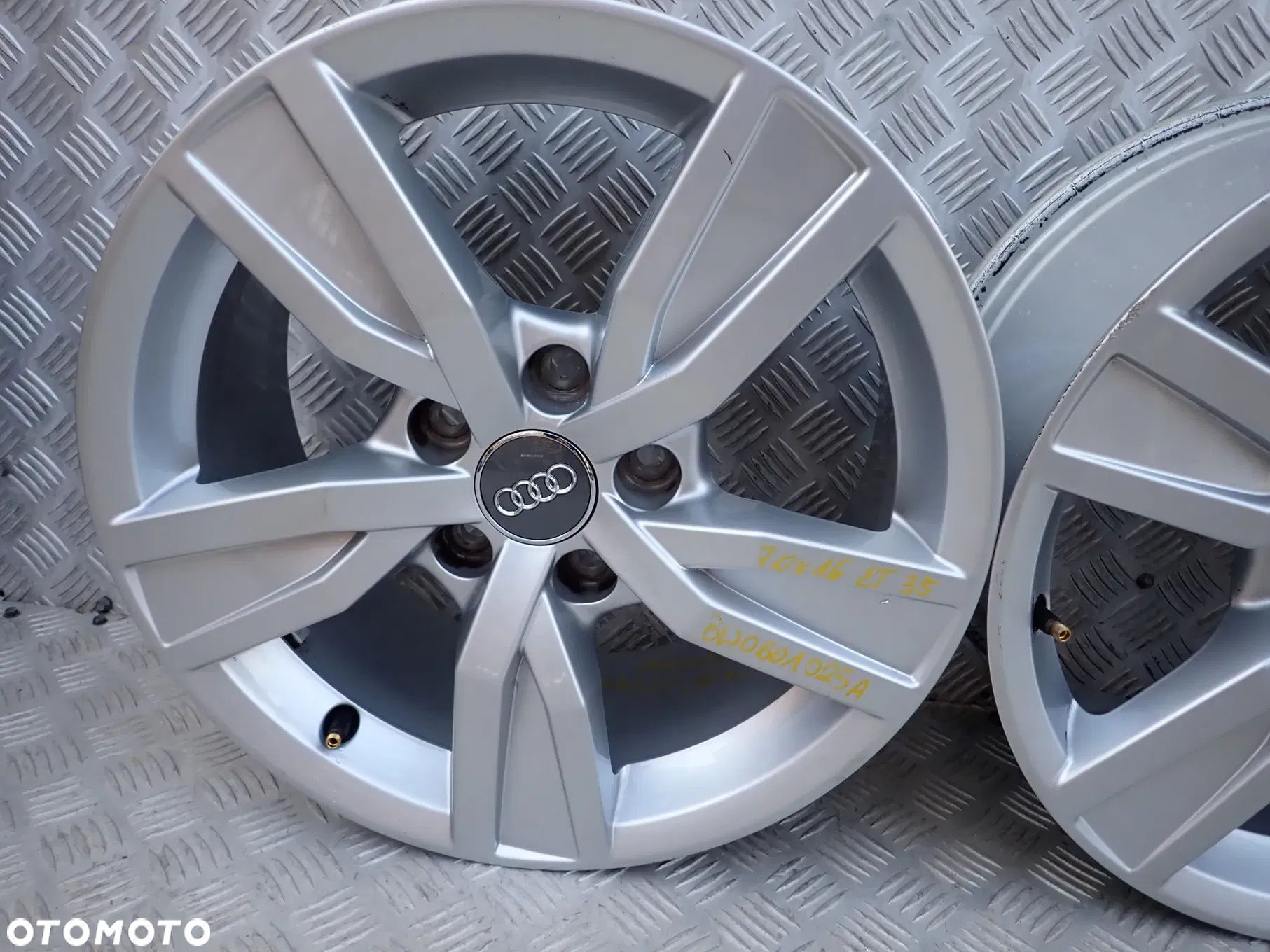 FELGI ALUMINIOWE AUDI 7,0X16 ET35 A4 B9 A6 C7 8W0601025A - 3