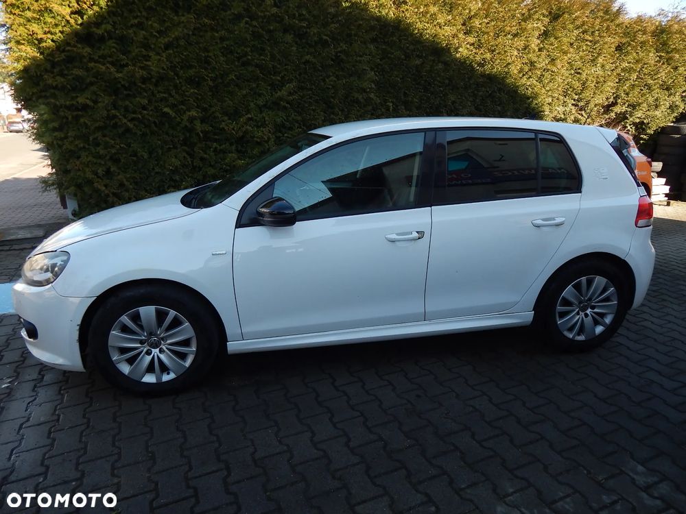 Volkswagen Golf 2.0 TDI DPF BlueMotion Technology MATCH - 4