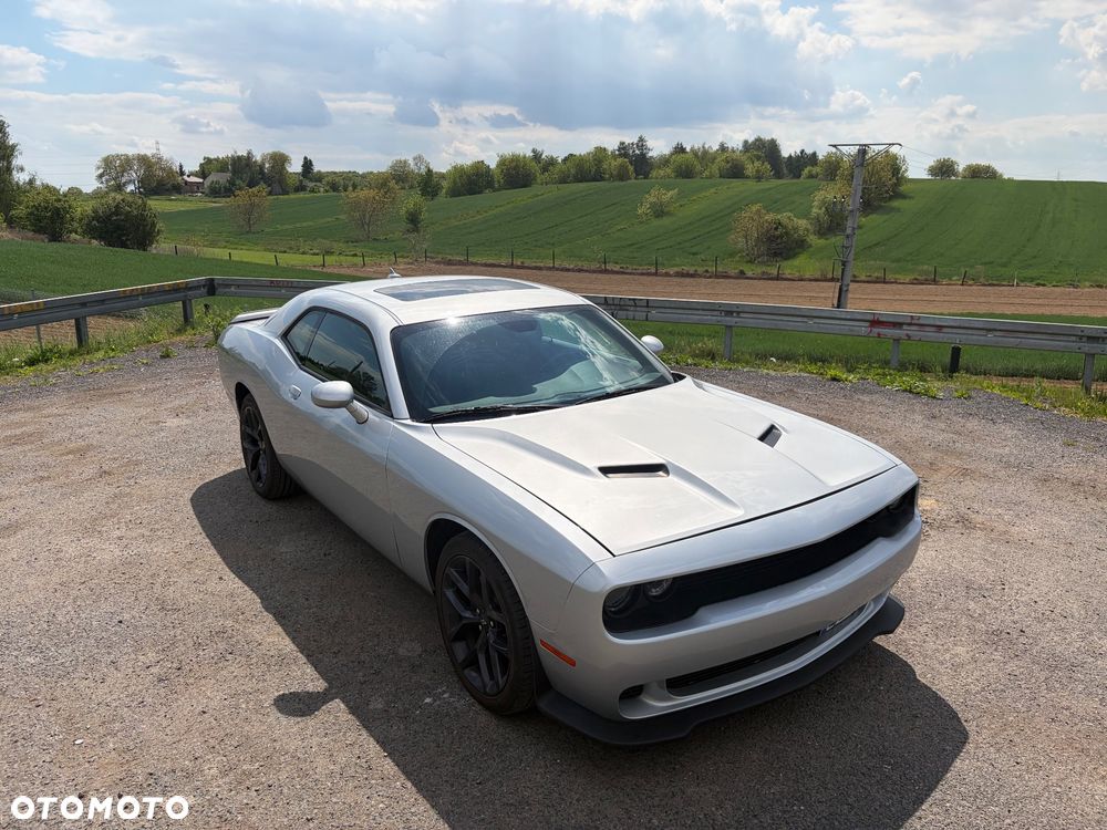 Dodge Challenger - 1