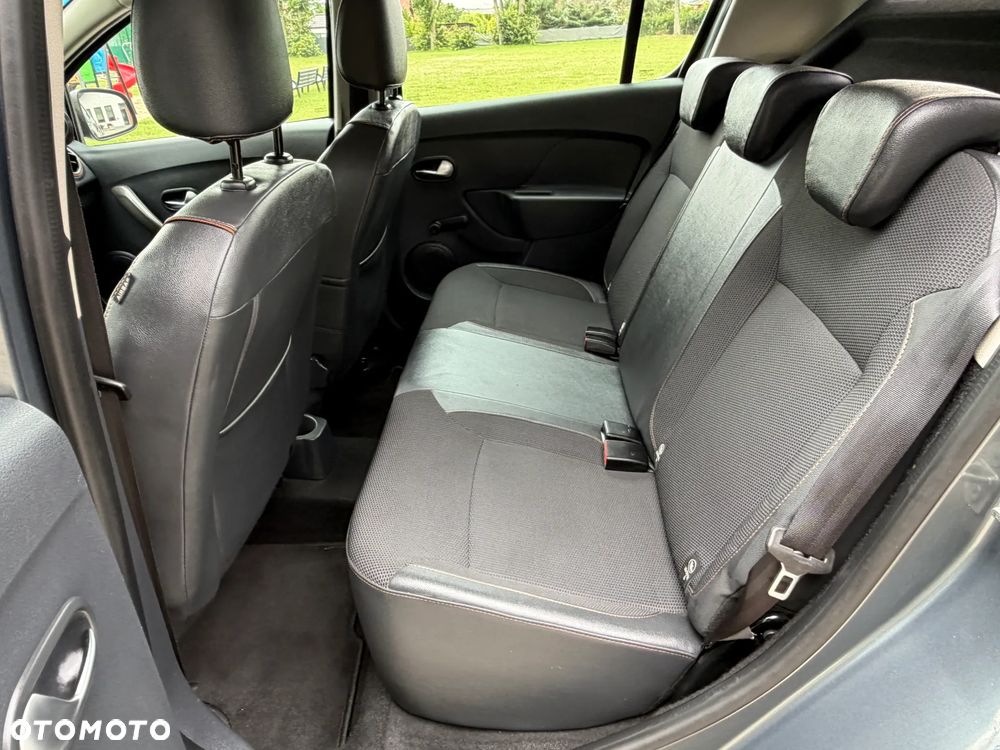 Dacia Sandero Stepway TCe 90 (S&S) Celebration - 14