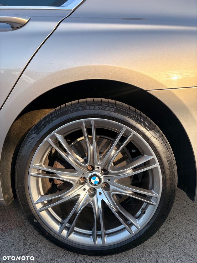 BMW Seria 7 740i - 17