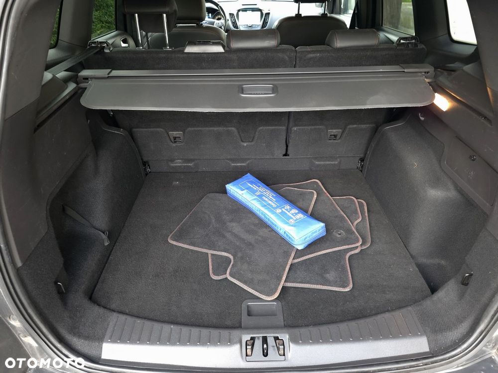 Ford Kuga 2.0 TDCi AWD Titanium - 34