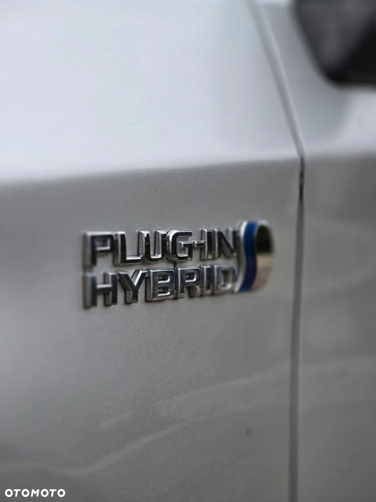 Toyota Prius 1.8 HSD Prestige - 23