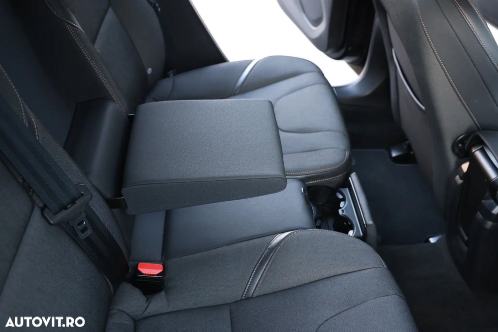 Volvo V40 D3 Geartronic Momentum - 29