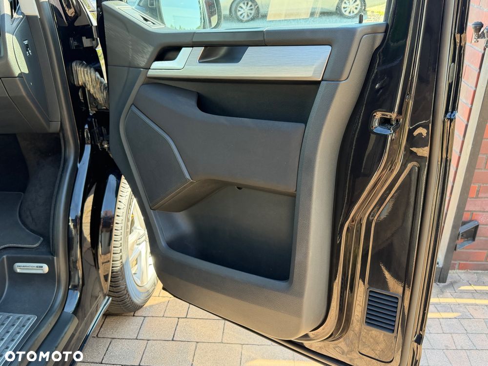 Volkswagen Multivan - 20