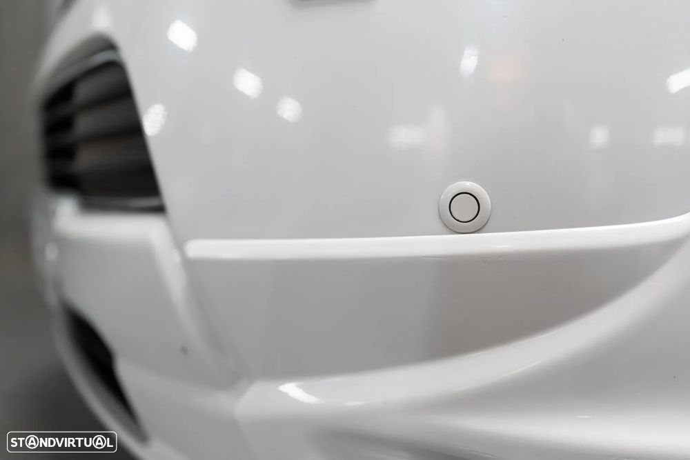 Mitsubishi Outlander 2.0 4WD - 4